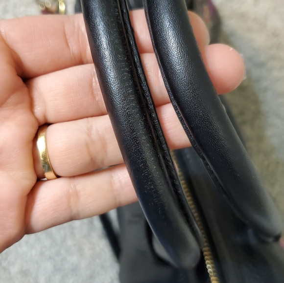 Vera Bradley Marlo satchel. Embroidered - Picture 7 of 8